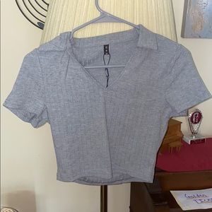 Ribbed V Notched Crop T-shirt